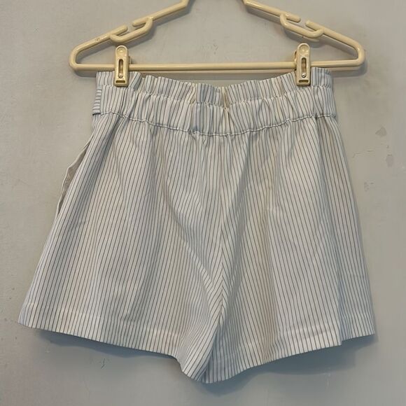 Bishop + Young white with black vertical stripe shorts Size S NWOT - Picture 5 of 7